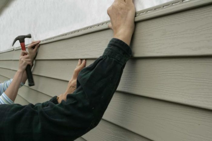 How much does siding cost to replace